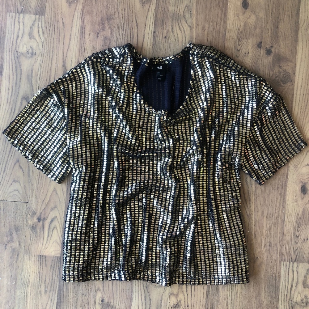 2010 h&m gold metallic look boxy top size medium